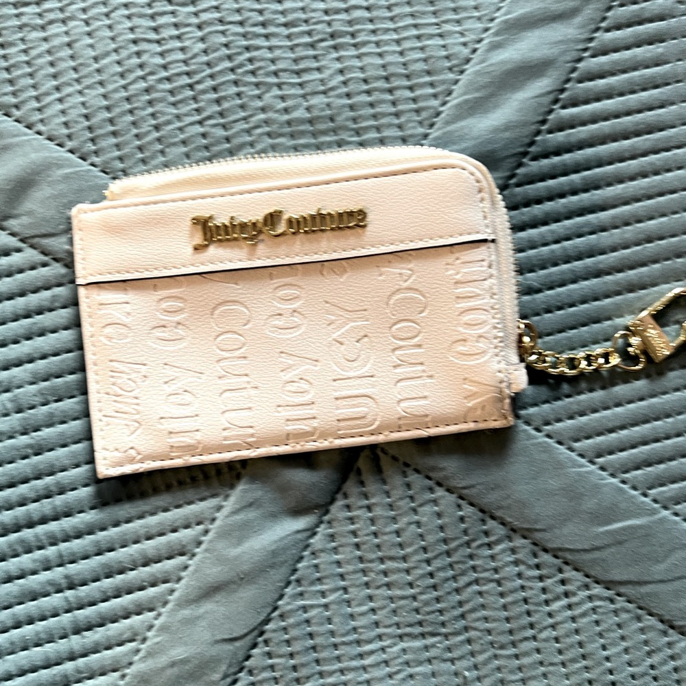 💗👛{Juicy Couture} Beautiful White {Deboss} Half Zip Card Case | Logo Wallet!
